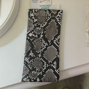 Eye glass case will fit most sunglasses,reading Eyeglass Pouch w/Easy-Open